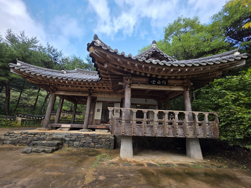 안면도수목원 안쪽에서 만난 백운정 전통 정자